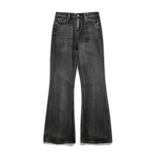 Weiche, halb ausgestellte Grunge-Jeans